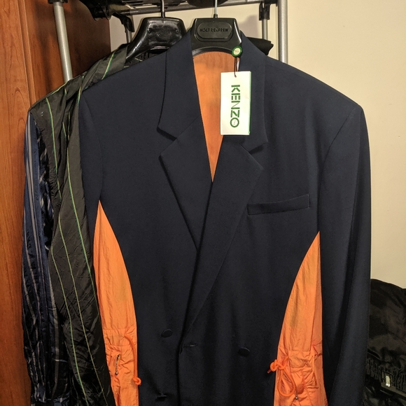 Suit - Picture 3 of 3